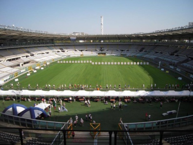 Lo Stadio Comunale di Torino durante i tiri di prova