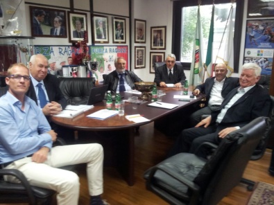 Il Consiglio di Presidenza con il coach Wietse van Alten