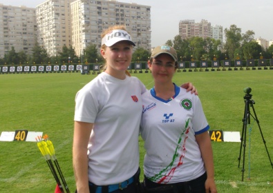 Laura Longo con l'avversaria della semifinale