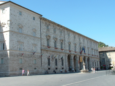 Il Palazzo del Comune di Ascoli Piceno