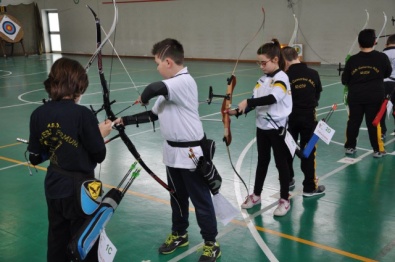 Piccoli arcieri al tiro