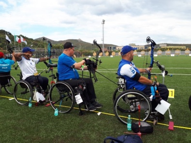 Gli azzurri del compound