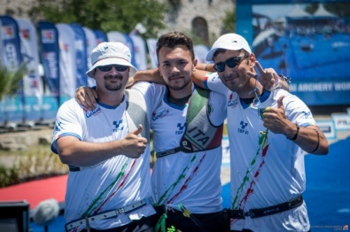 I tre azzurri dell'olimpico con l'oro a squadre
