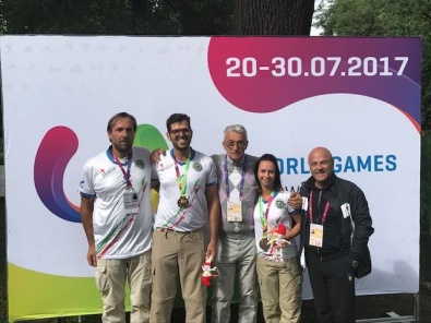 Tomasi e Tonelli con il presidente Scarzella, il vice presidente Poddighe e il tecnico Giorgio Botto