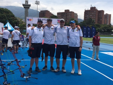 Gli azzurri compound oro a Medellin