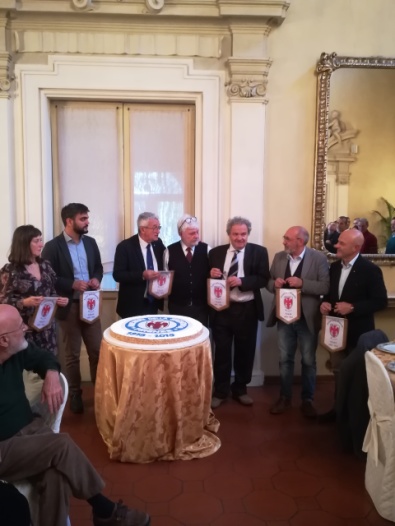 Le autorità celebrano i 40 anni degli Arcieri della Signoria