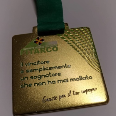 La medaglia regalata agli atleti