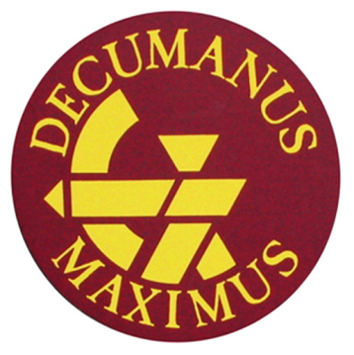 Il logo degli Arcieri Decumanus Maximus