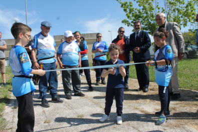 Il taglio del nastro con le autorità Fitarco, Coni e del Comune di Atri