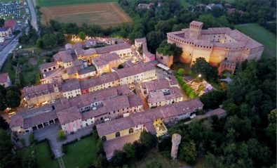 IL BORGO DI MONTECHIARUGOLO