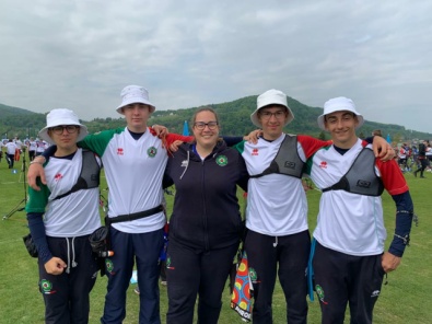 La squadra maschile Allievi con Guendalina Sartori