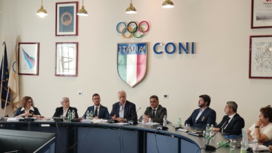Malagò e la dirigenza FITARCO in Sala Giunta